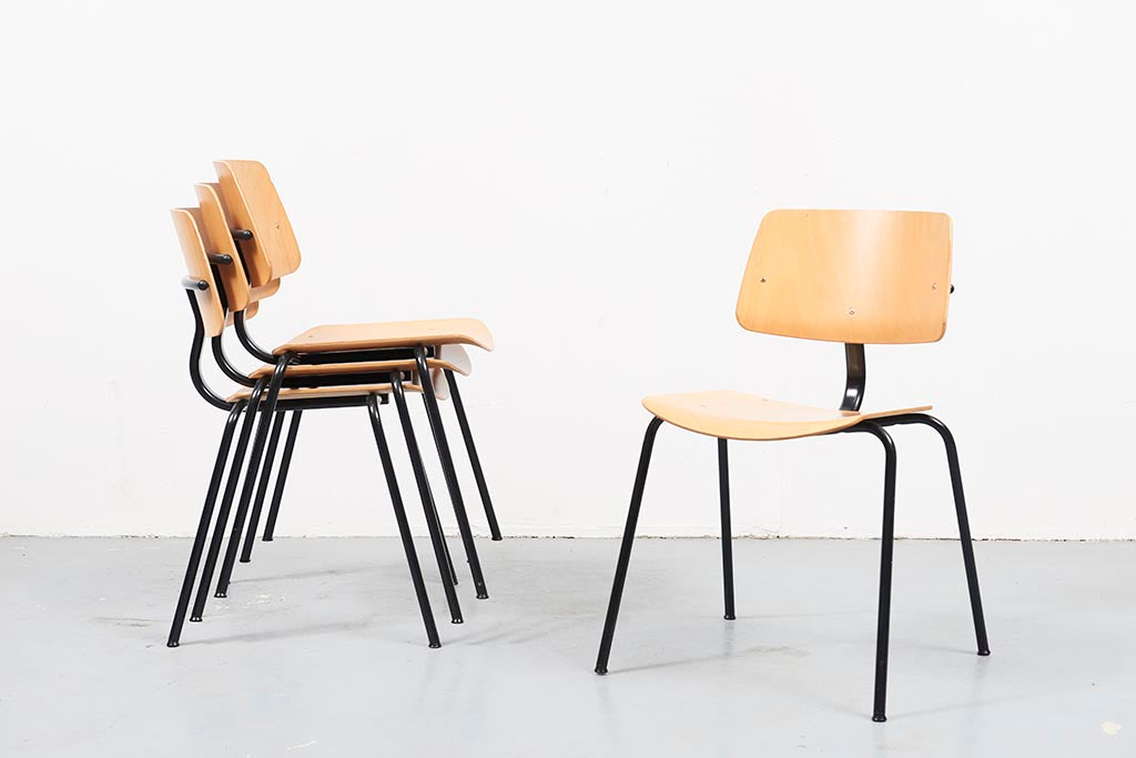 Chaise monobranche hêtre / noir - Cartel de Belleville mobilier vintage paris