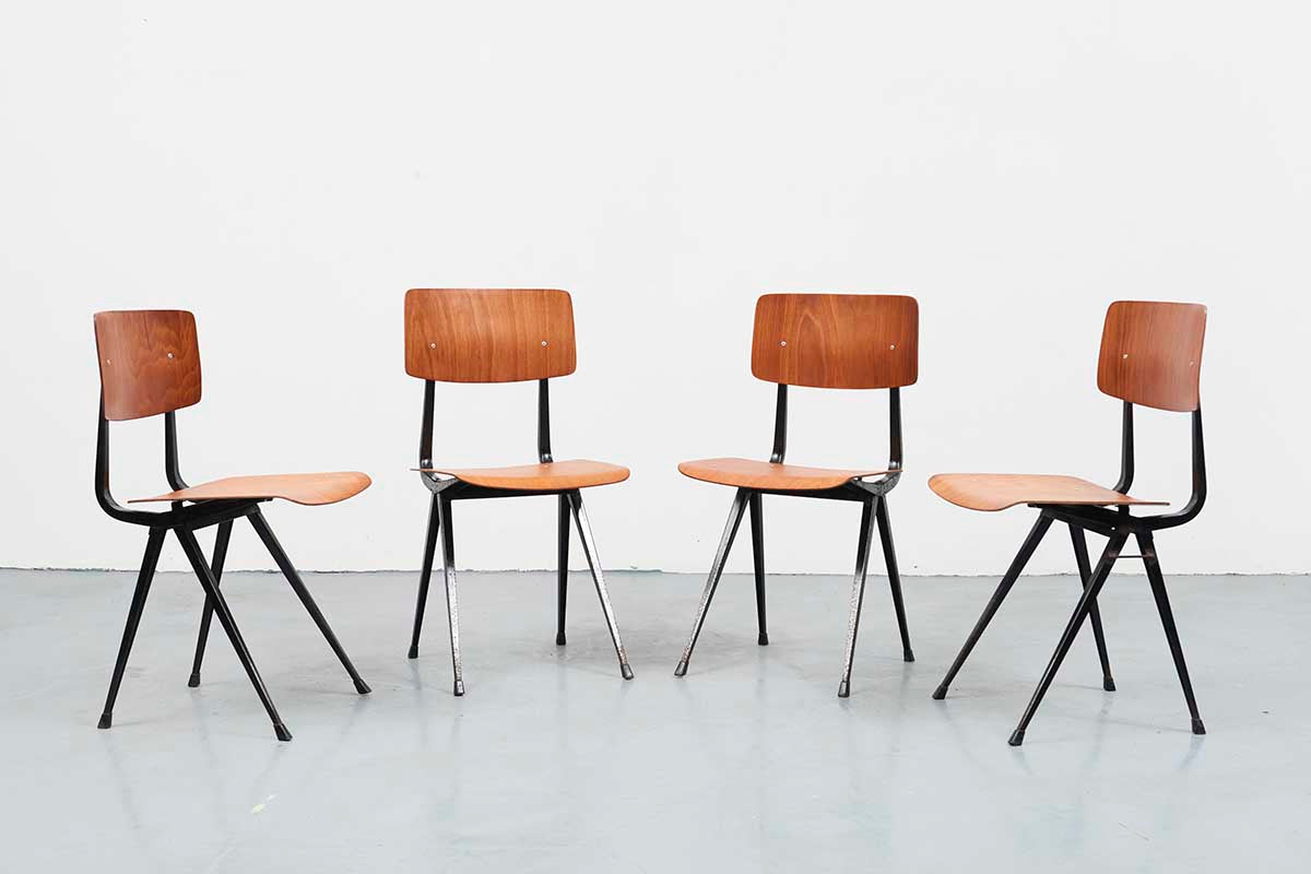 Chaise Friso Kramer Result Pagholz Chene/Noir - Cartel de Belleville mobilier vintage paris