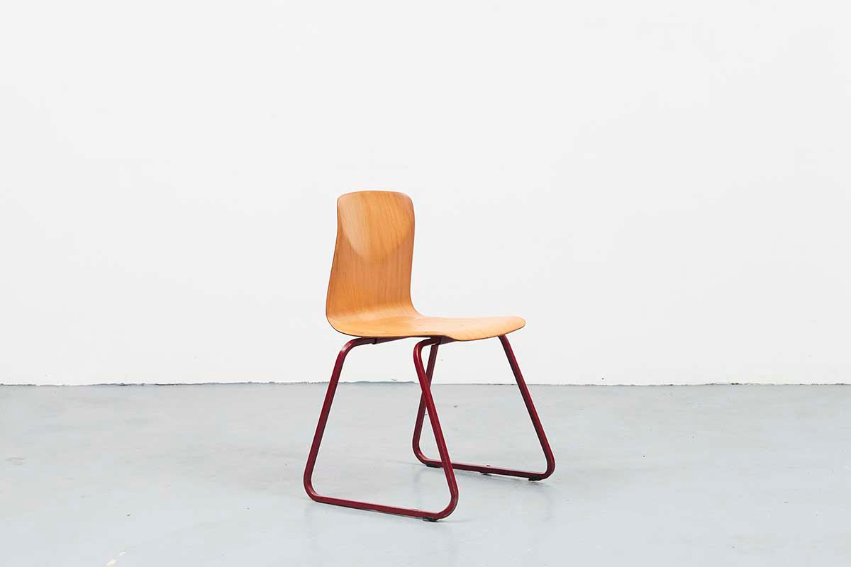 Chaises Galvanitas S23 Hêtre / Rouge - Cartel de Belleville mobilier vintage paris
