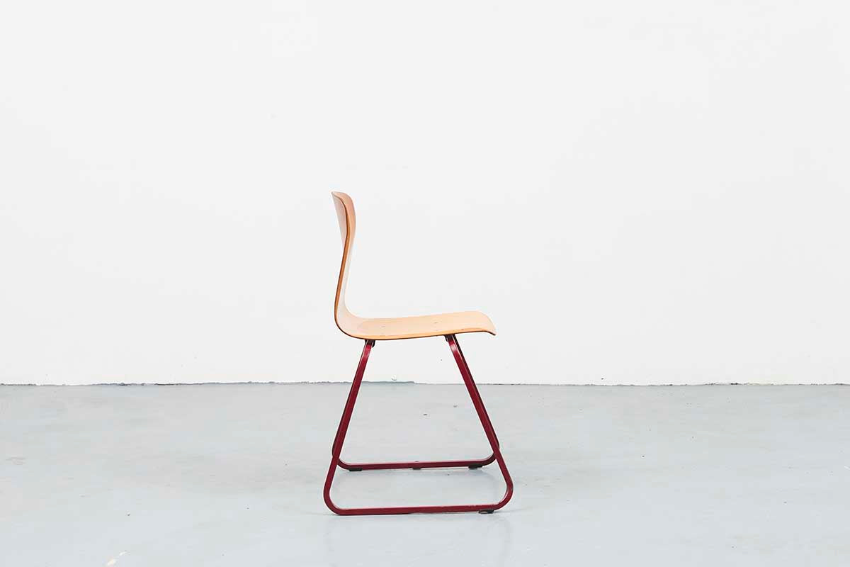 Chaises Galvanitas S23 Hêtre / Rouge - Cartel de Belleville mobilier vintage paris