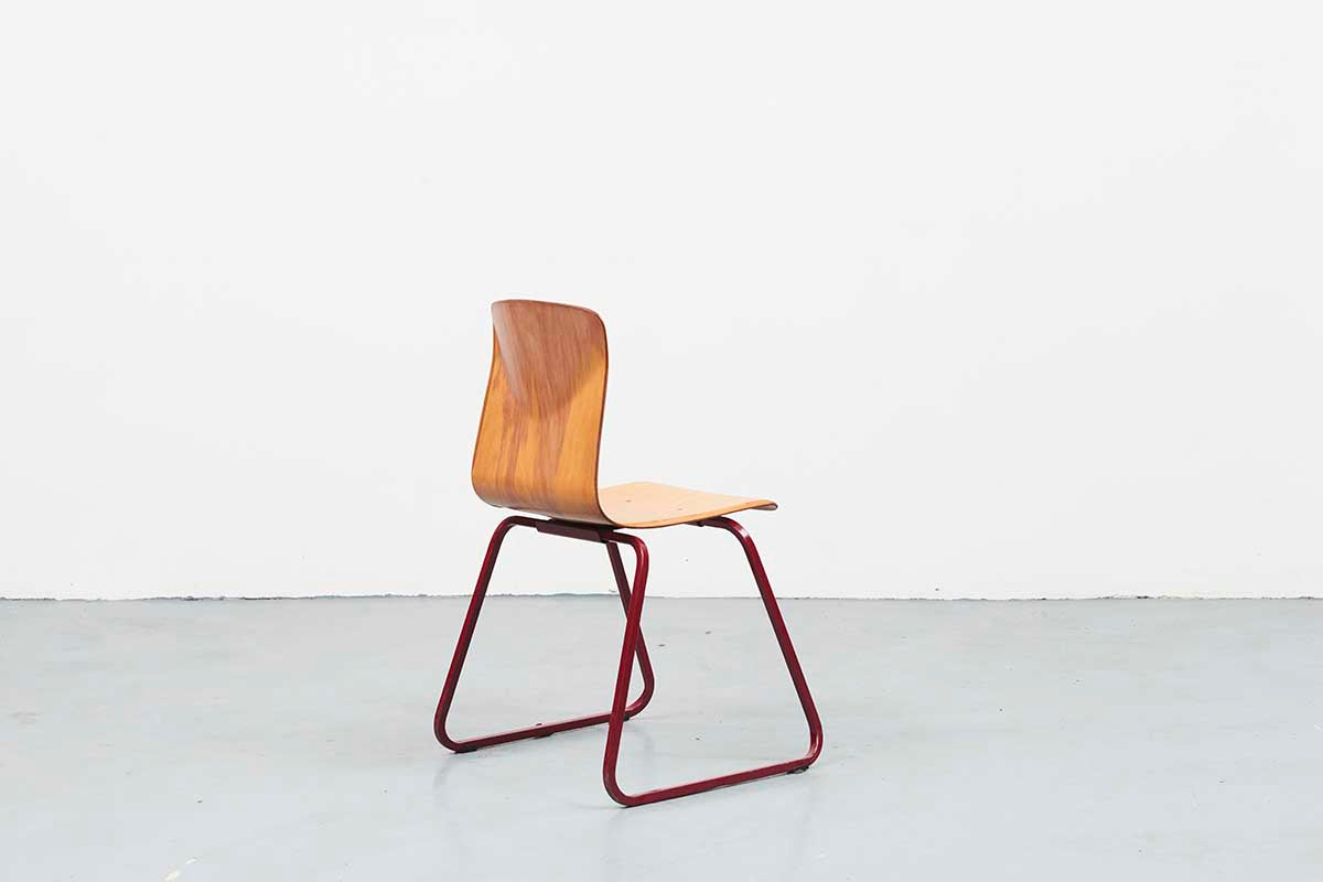 Chaises Galvanitas S23 Hêtre / Rouge - Cartel de Belleville mobilier vintage paris