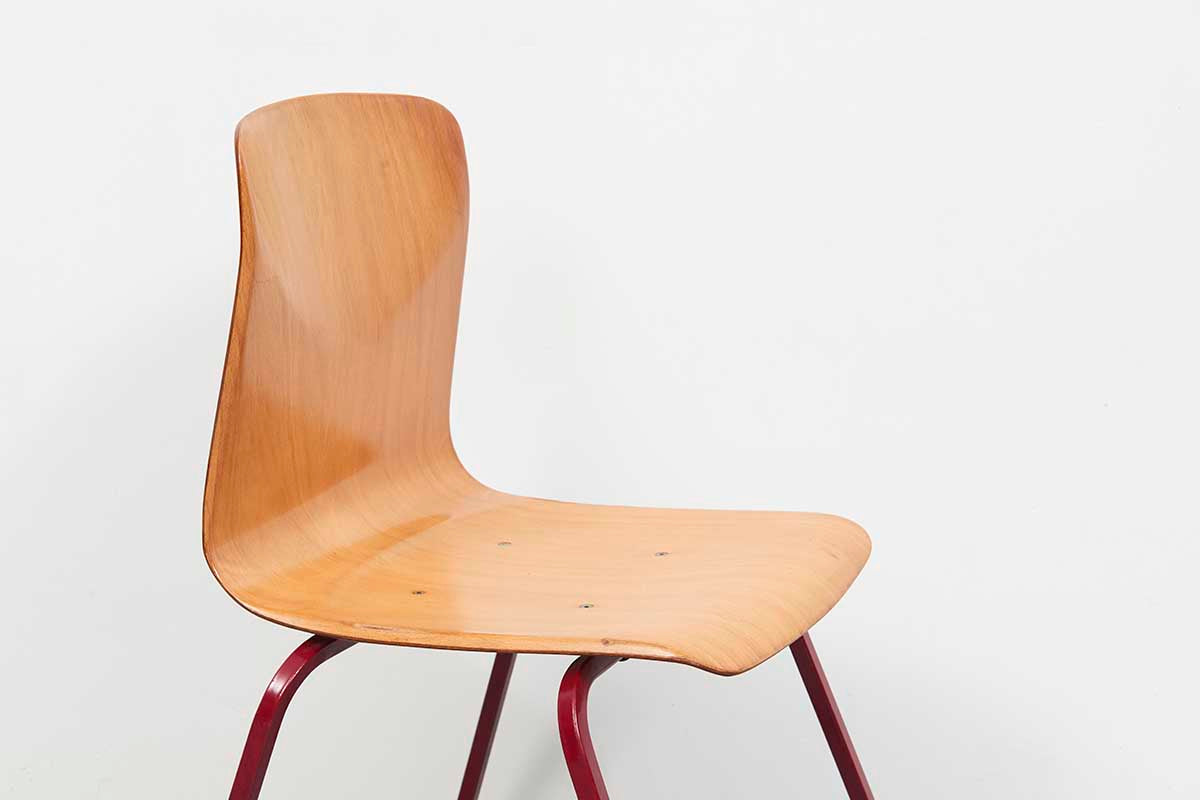 Chaises Galvanitas S23 Hêtre / Rouge - Cartel de Belleville mobilier vintage paris