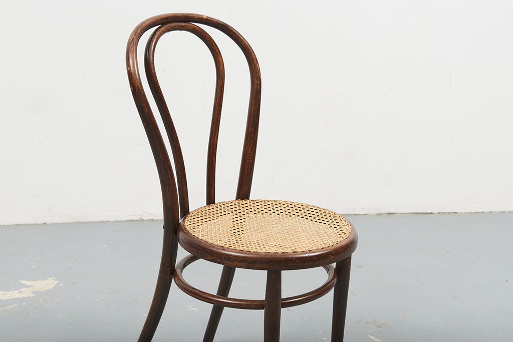 Chaise vintage style Thonet n°18 cannée Cartel de Belleville