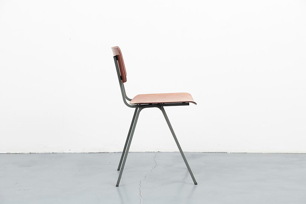 Chaise Eromes F6 chêne et gris clair Cartel de Belleville