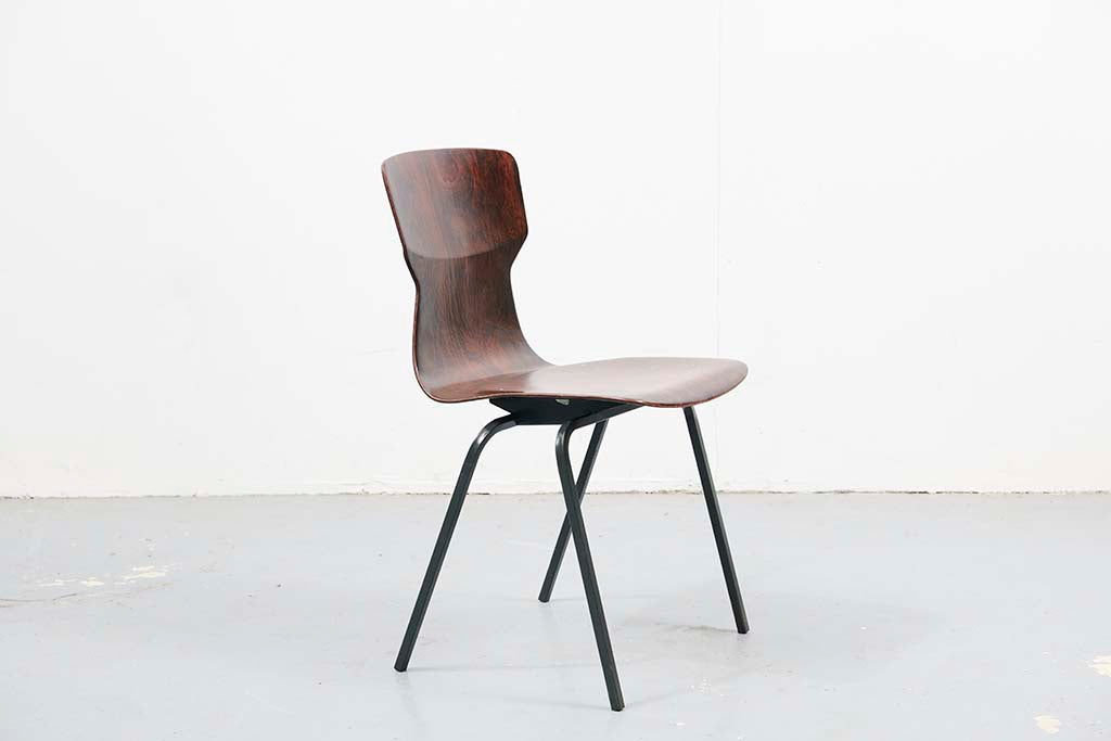 Chaise Eromes E5 empilable ébène et gris