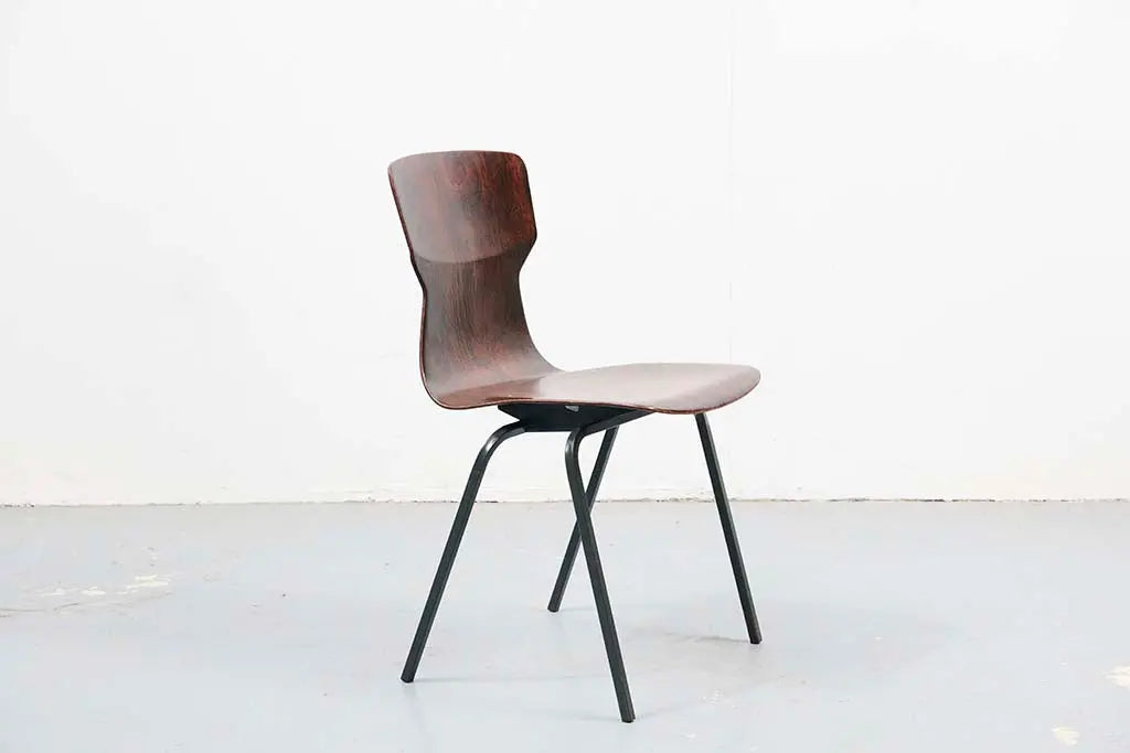 Chaise Eromes E5 empilable ébène et gris Cartel de Belleville