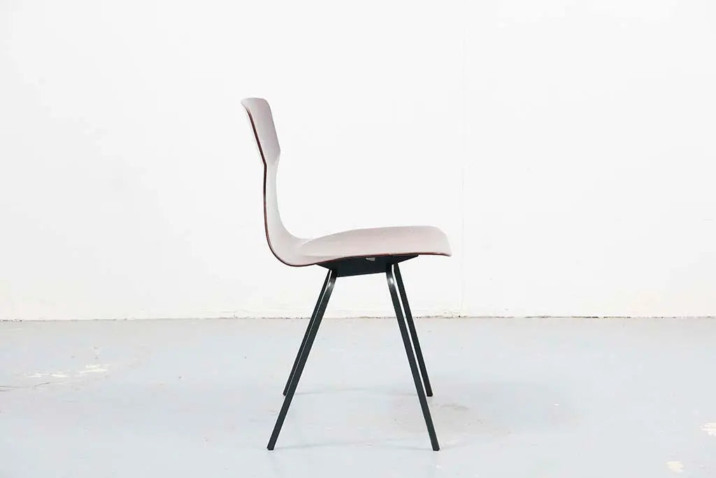 Chaise Eromes E5 empilable ébène et gris Cartel de Belleville