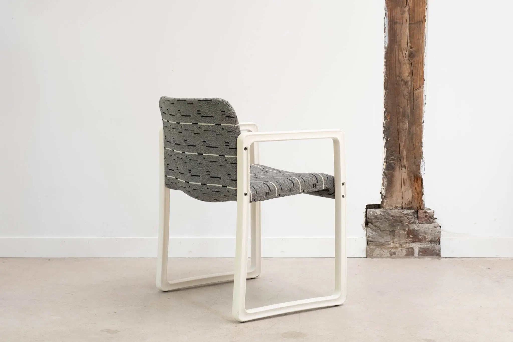 Fauteuil Kembo Upsilon à motifs Cartel de Belleville