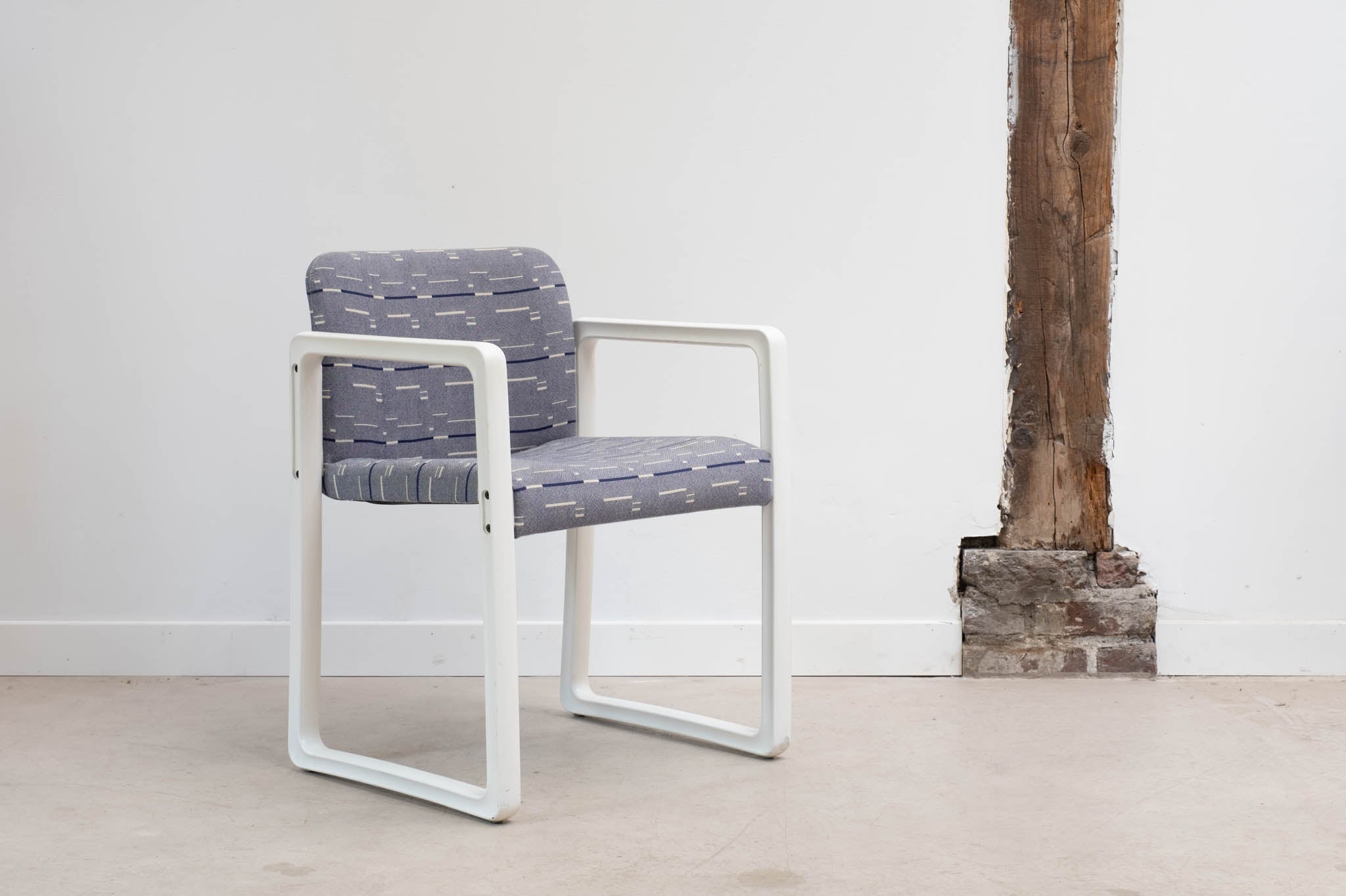 Fauteuil Kembo Upsilon à motifs