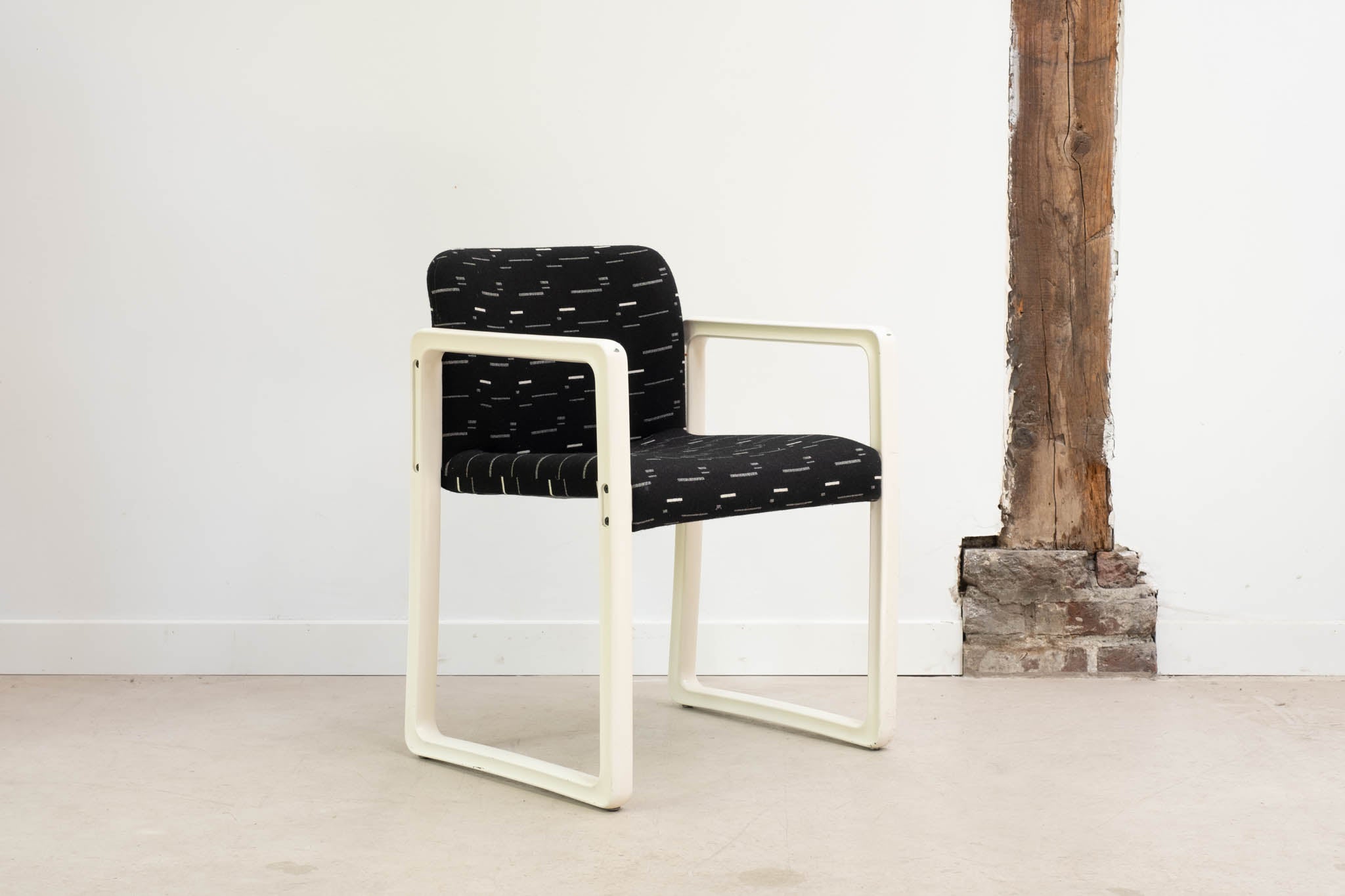 Fauteuil Kembo Upsilon à motifs