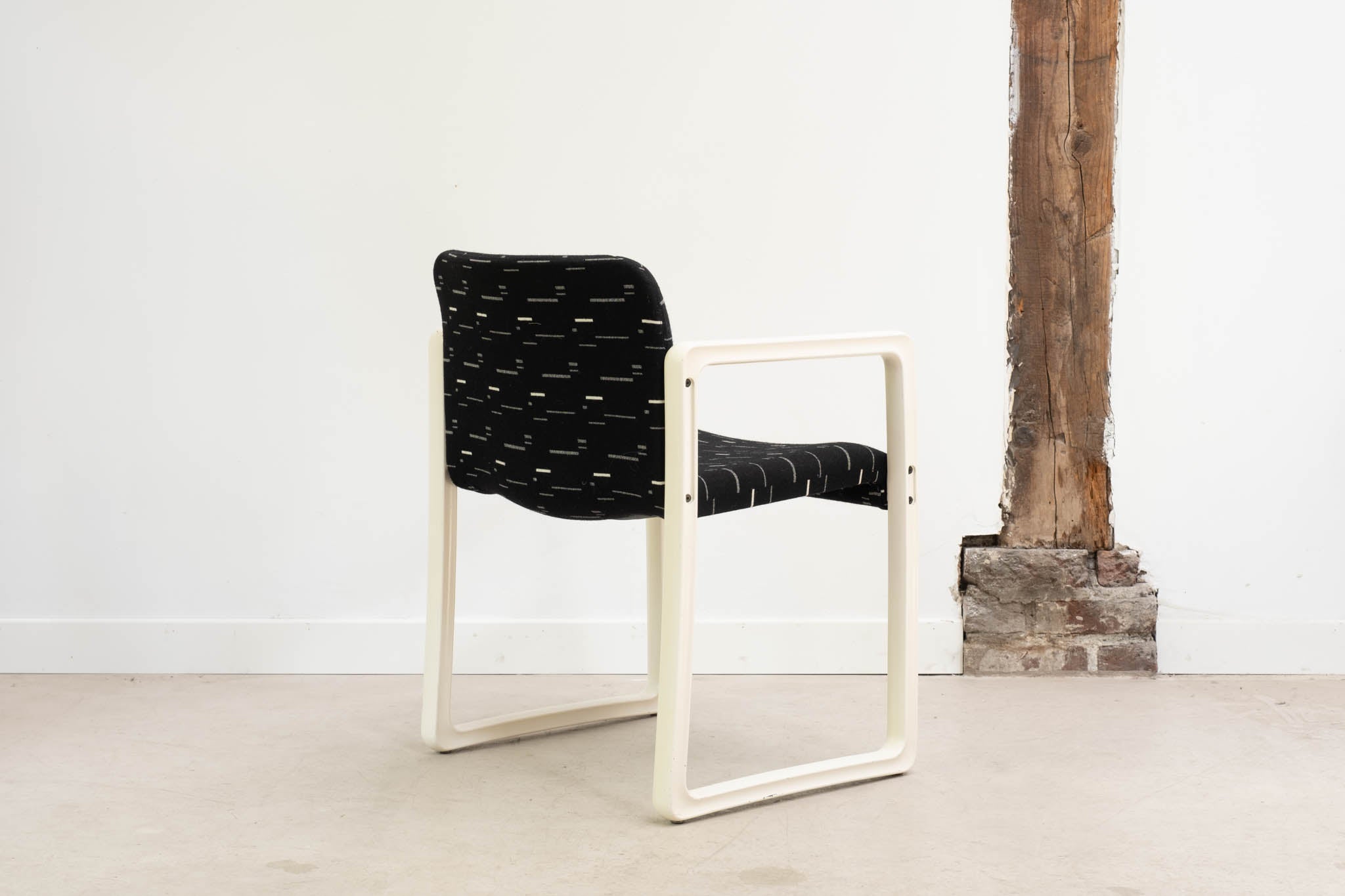 Fauteuil Kembo Upsilon à motifs