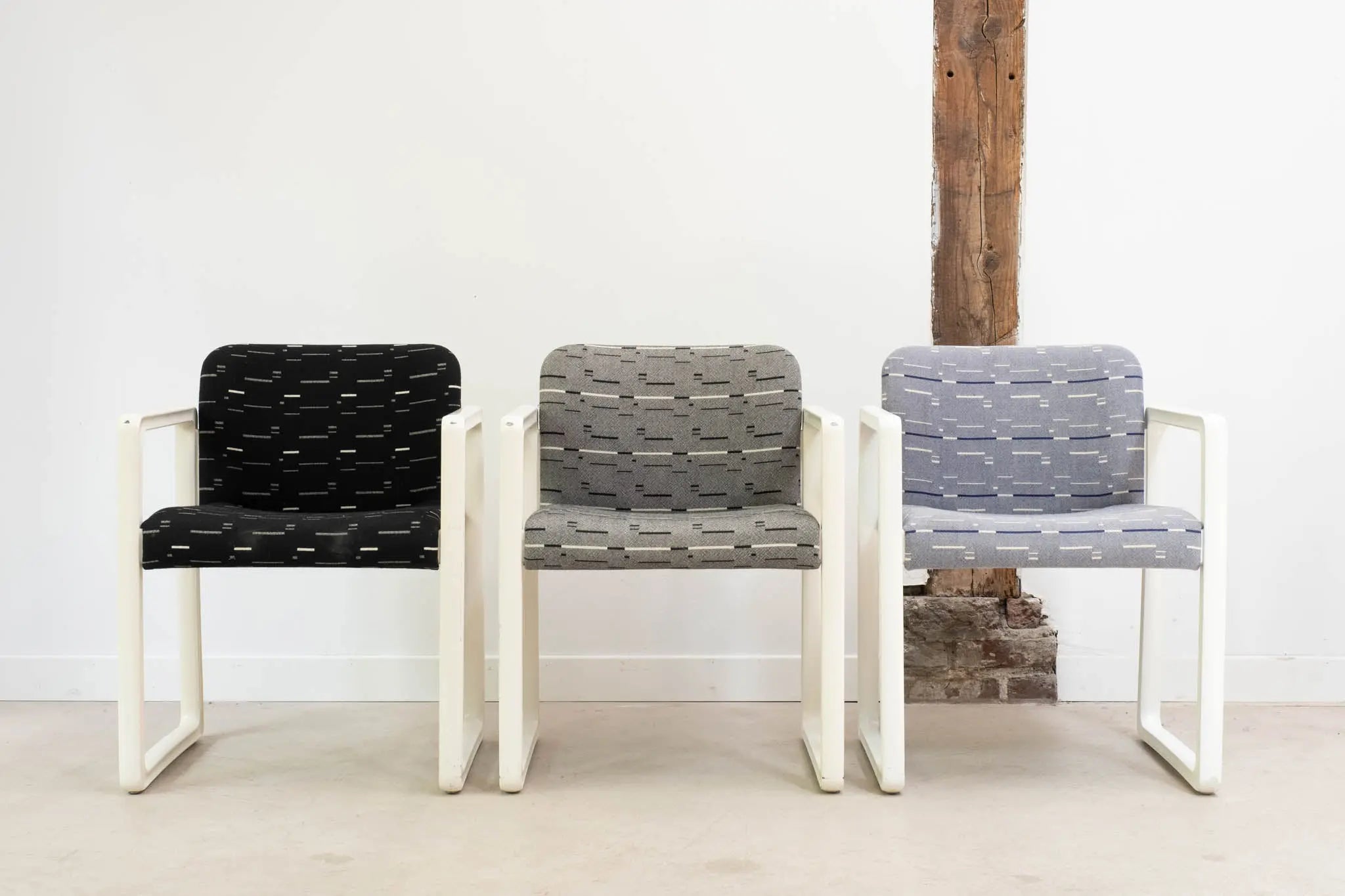 Fauteuil Kembo Upsilon à motifs Cartel de Belleville