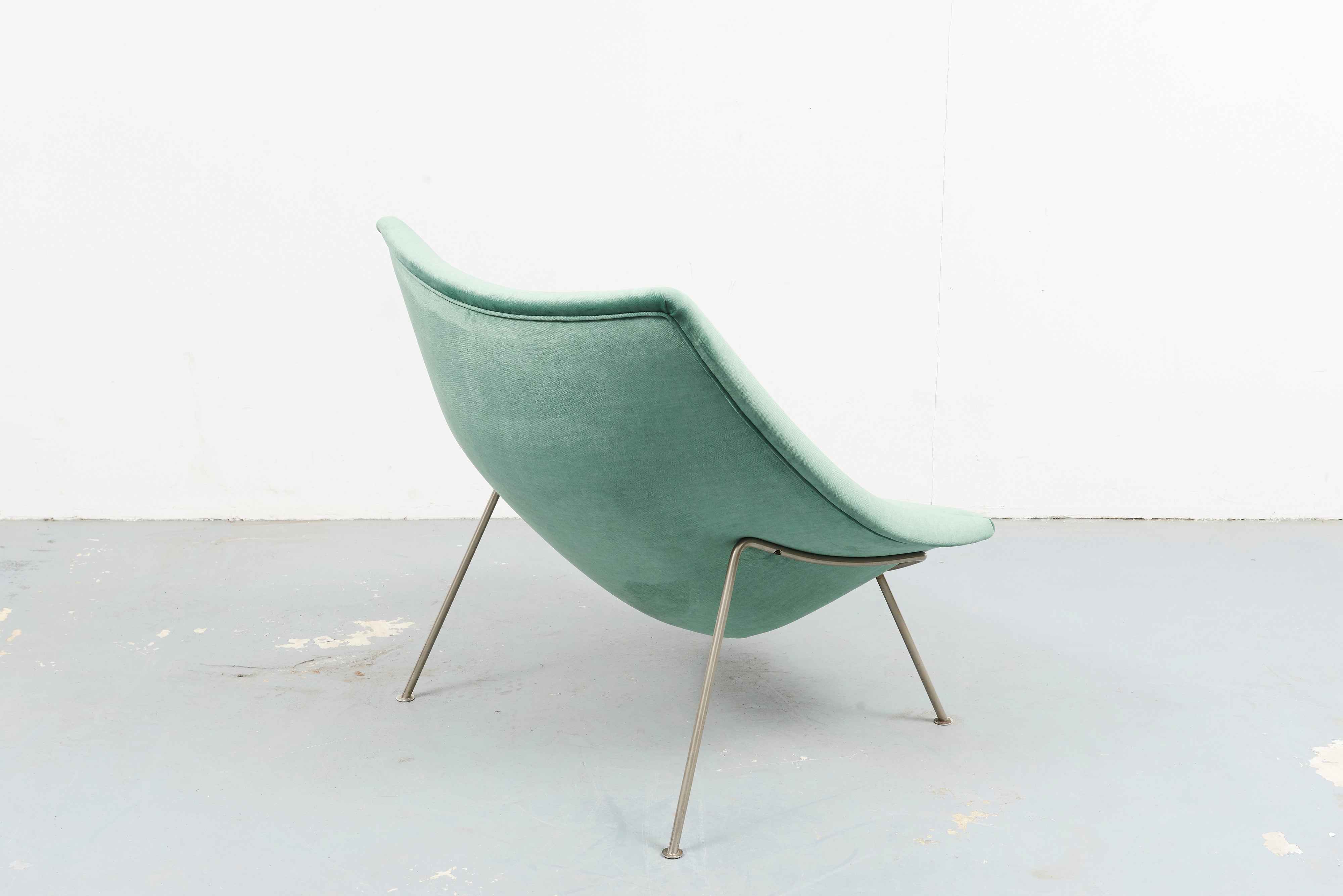 Fauteuil Oyster de Pierre Paulin Cartel de Belleville