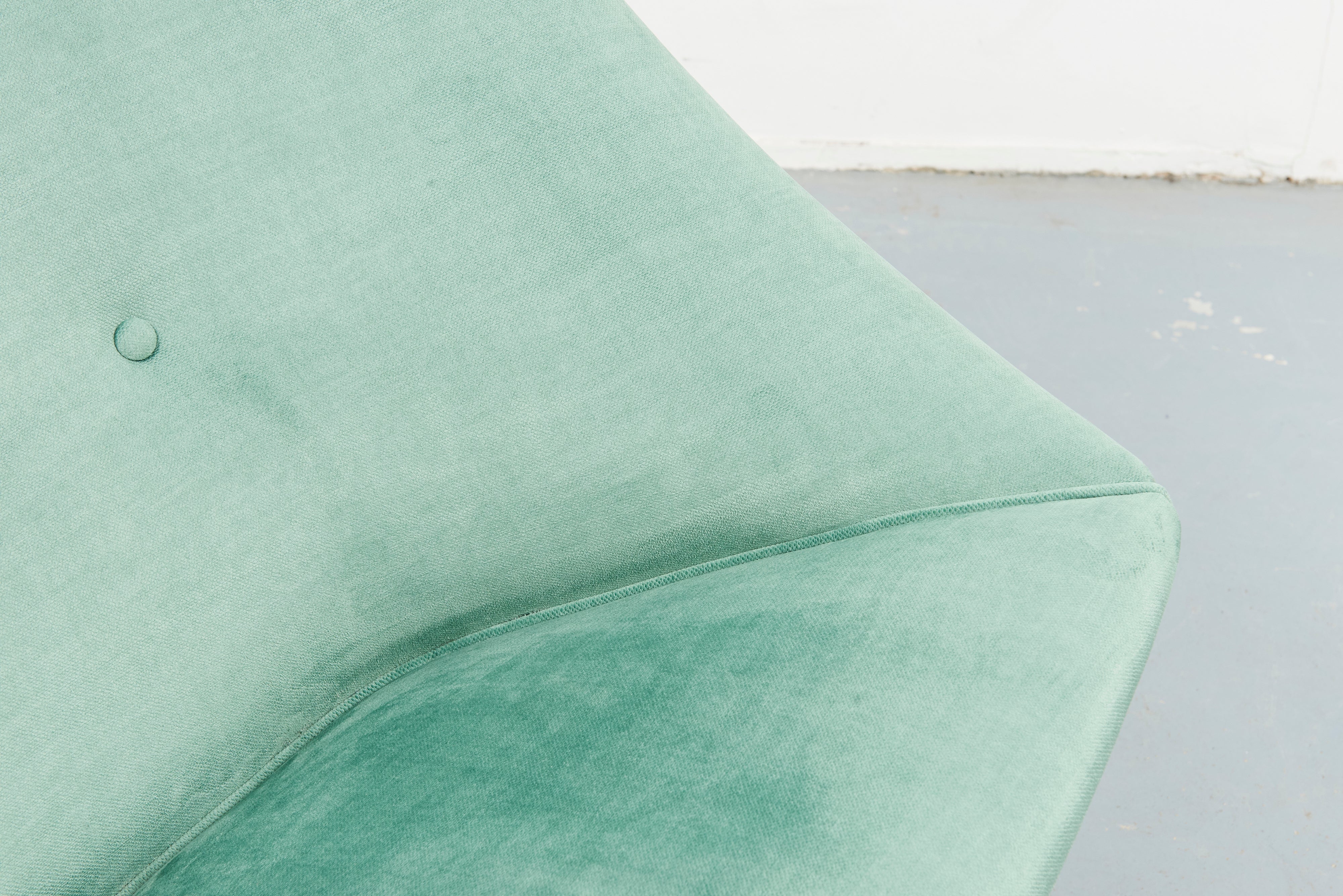 Fauteuil Oyster de Pierre Paulin Cartel de Belleville