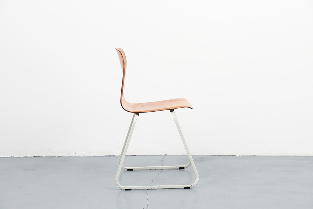 Chaise vintage Galvanitas S23 hêtre et blanc Cartel de Belleville