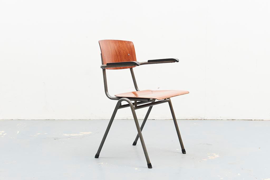 Chaise vintage Pagholz accoudoirs chêne et gris