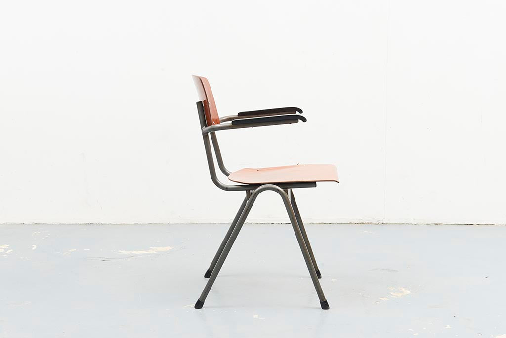 Chaise vintage Pagholz accoudoirs chêne et gris