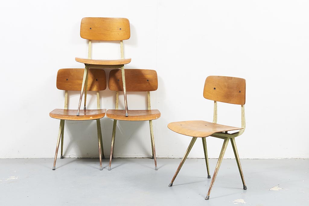 Chaise Friso Kramer Result 1ère édition chêne et jaune Cartel de Belleville
