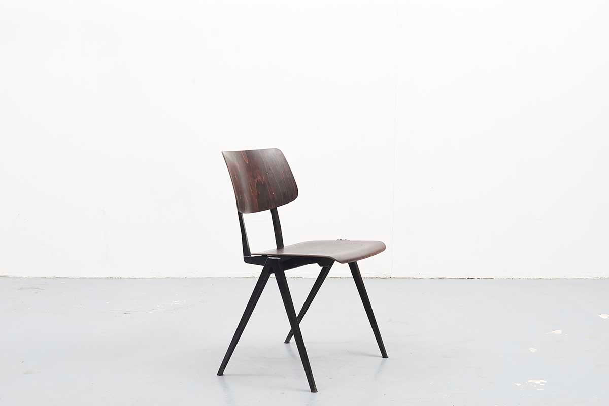 Chaise S16 Empilable Ebène / Noir - Cartel de Belleville mobilier vintage paris