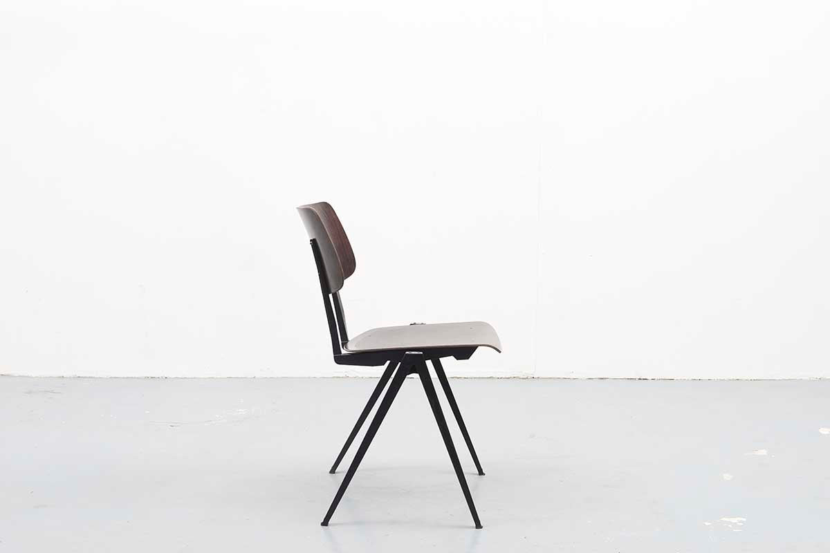 Chaise S16 Empilable Ebène / Noir - Cartel de Belleville mobilier vintage paris