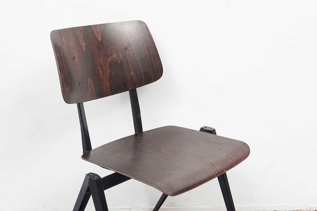 Chaise S16 Empilable Ebène / Noir - Cartel de Belleville mobilier vintage paris