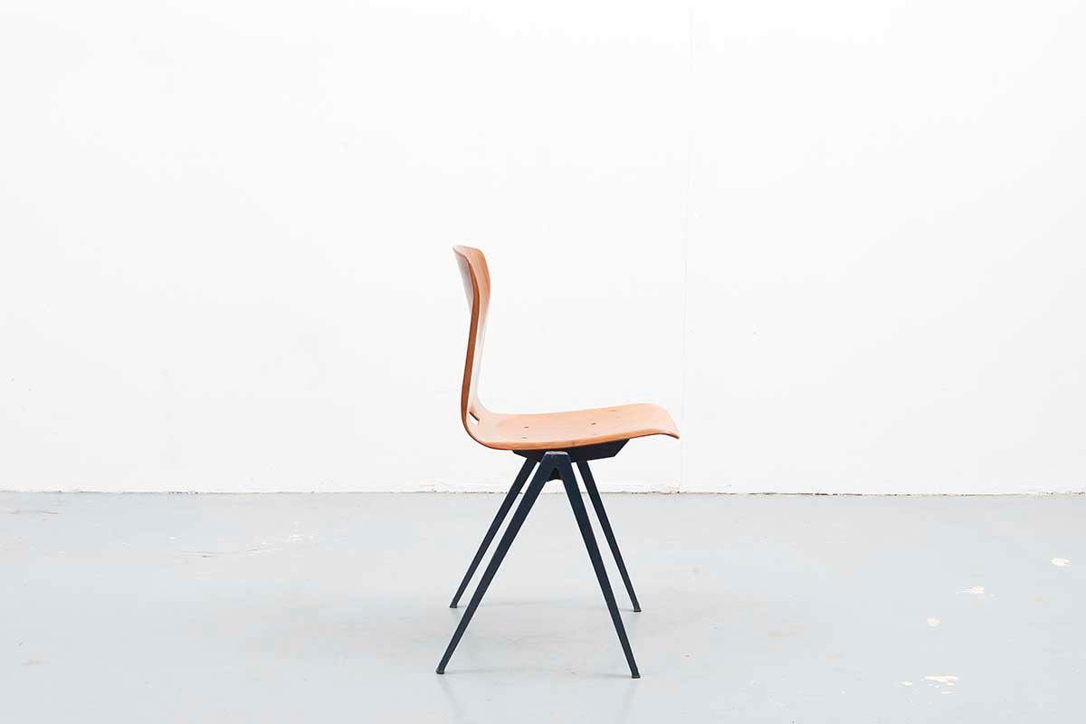 Chaise Galvanitas S22 Chêne / Bleu - Cartel de Belleville mobilier vintage paris