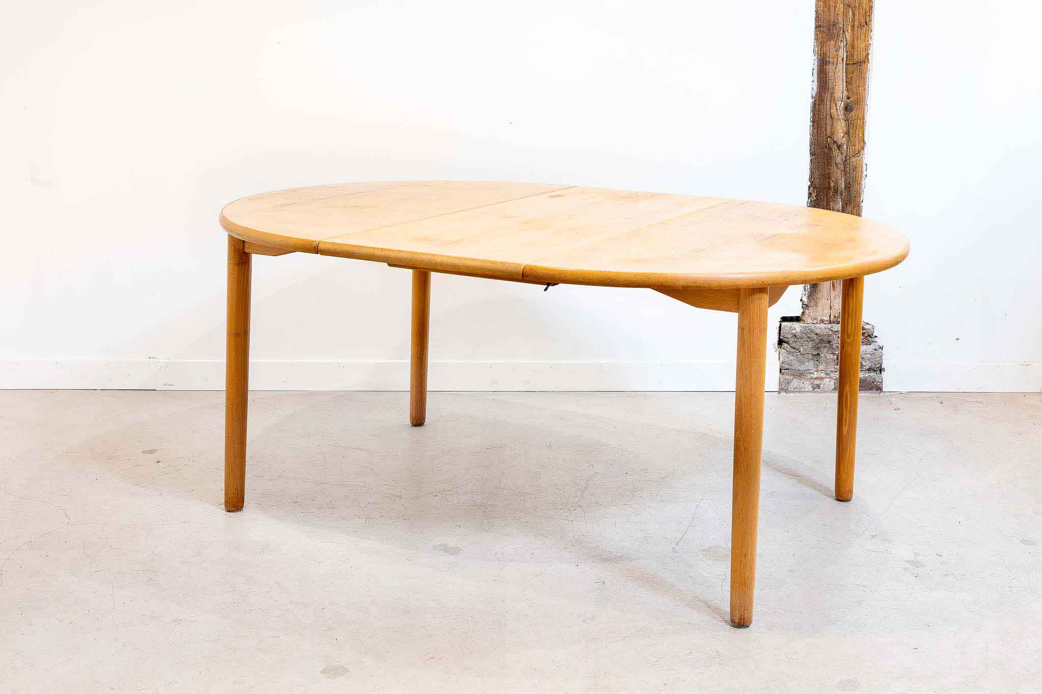 Table ronde extensible en bois massif Cartel de Belleville