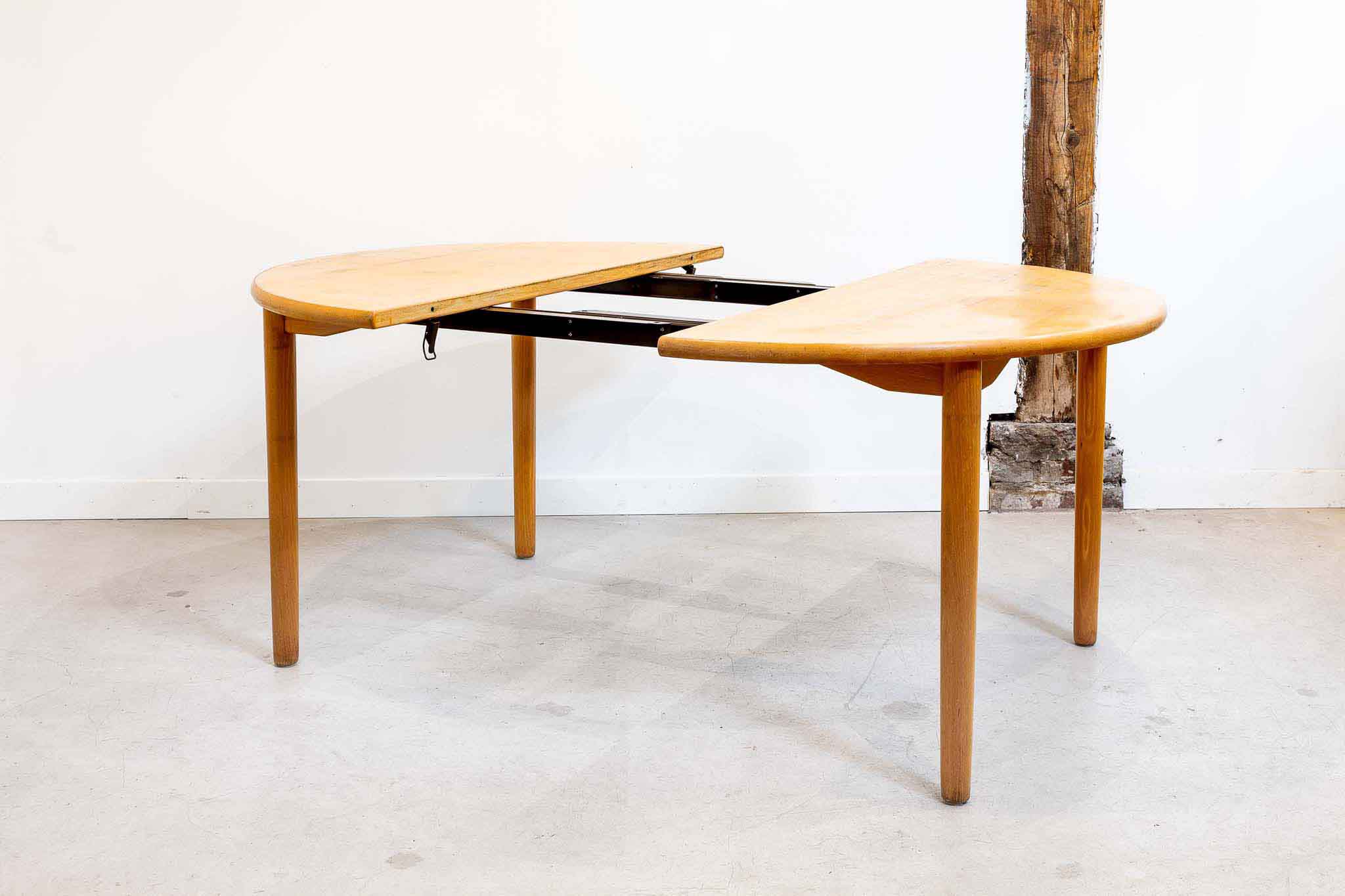 Table ronde extensible en bois massif Cartel de Belleville