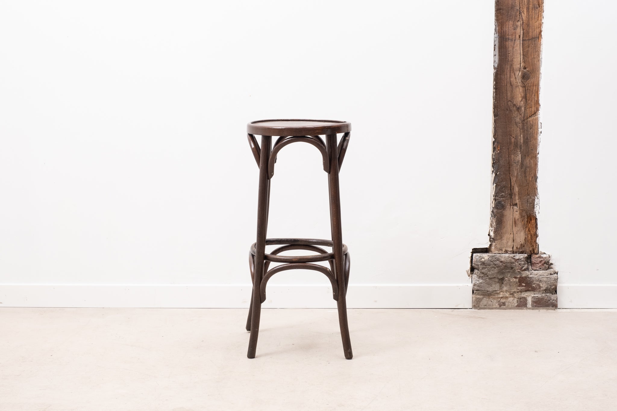 Tabouret haut style Thonet ébène