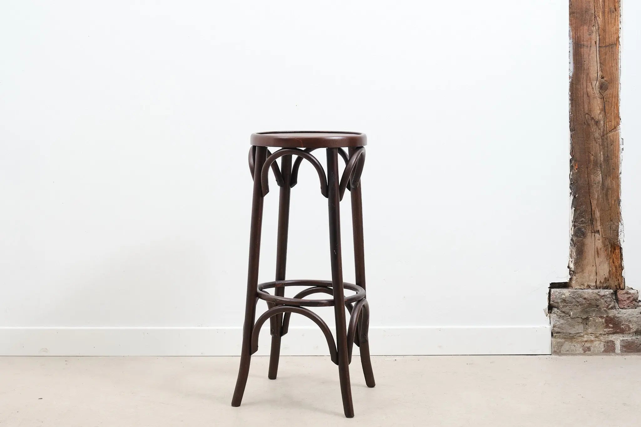 Tabouret de bar style Thonet Cartel de Belleville