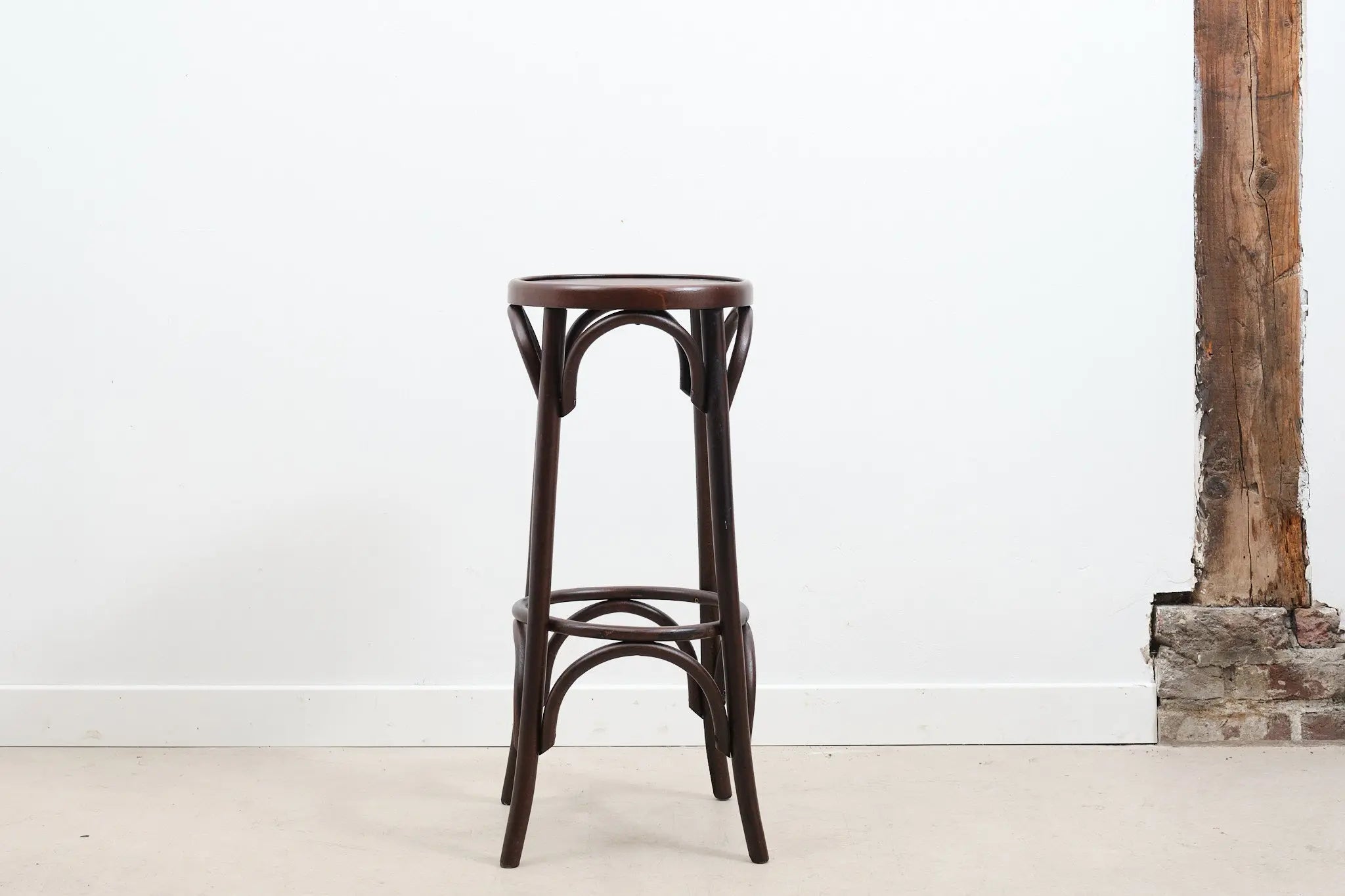 Tabouret de bar style Thonet Cartel de Belleville
