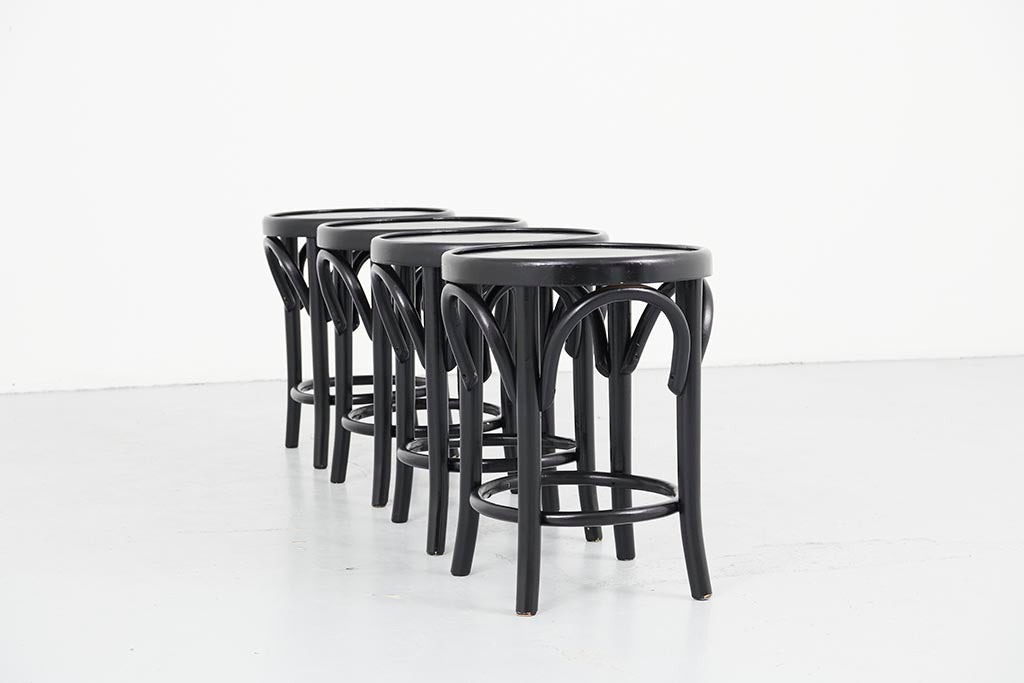 Tabouret bas style Thonet noir neuf