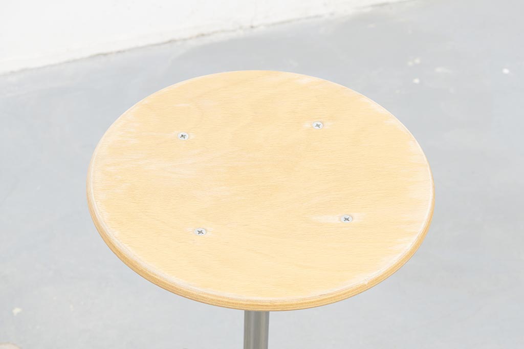 Tabouret vintage ajustable hêtre et noir Cartel de Belleville