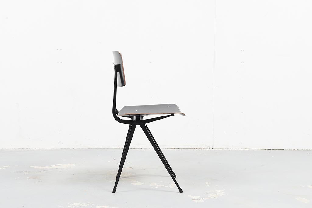 Chaise Friso Kramer Result noir Cartel de Belleville