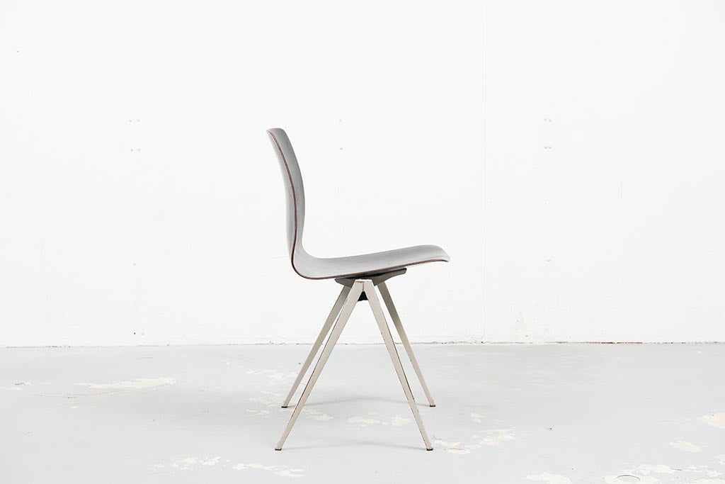 Chaise vintage Galvanitas S22 Ébène et Gris coque "organique"