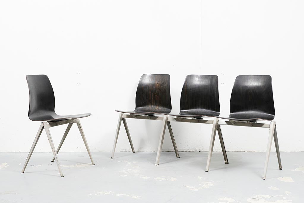 Chaise vintage Galvanitas S22 Ébène et Gris coque "organique"