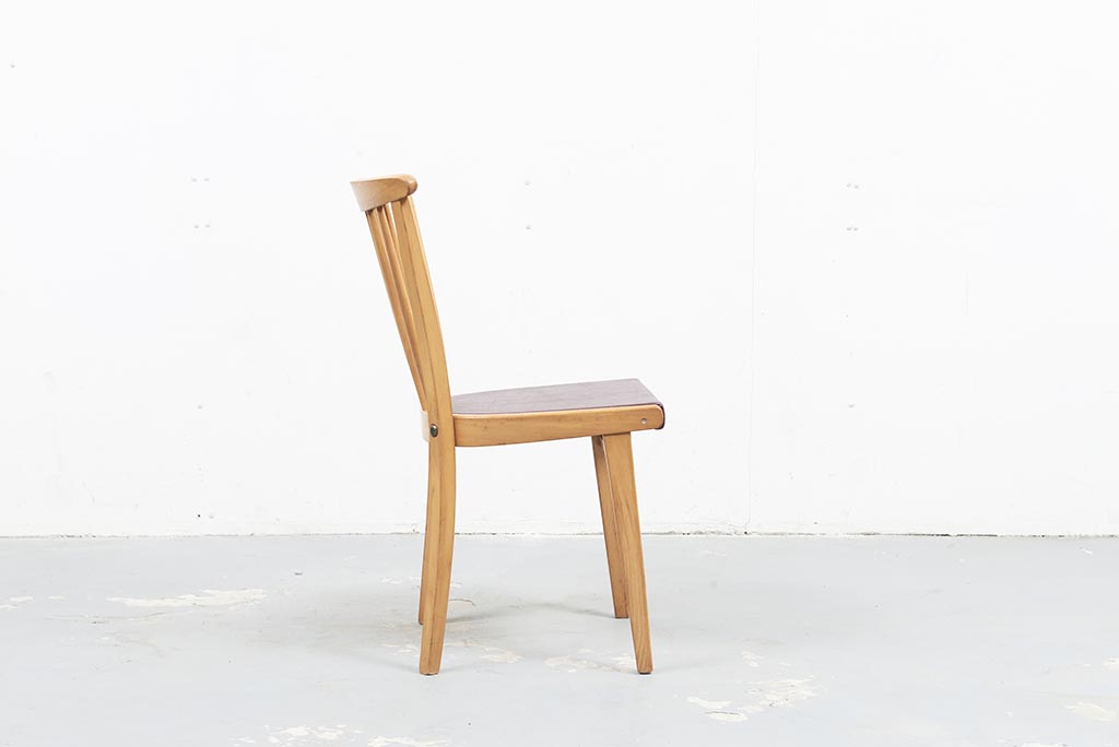 Chaise bistrot vintage rouge bordeaux Cartel de Belleville