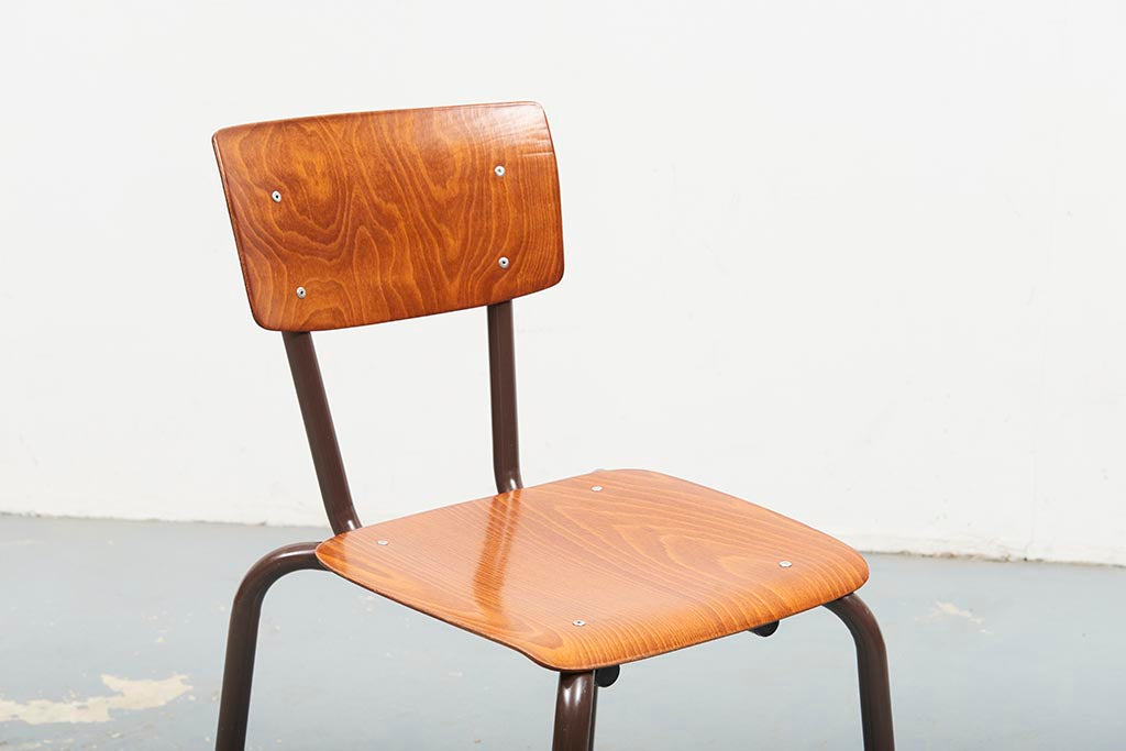 Chaise vintage Tubax Pagholz chêne et marron Cartel de Belleville