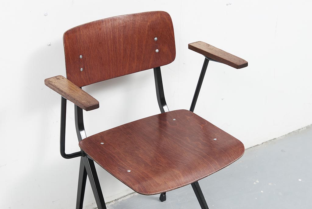 Chaise Marko 202 "Spinstoel" accoudoirs Cartel de Belleville