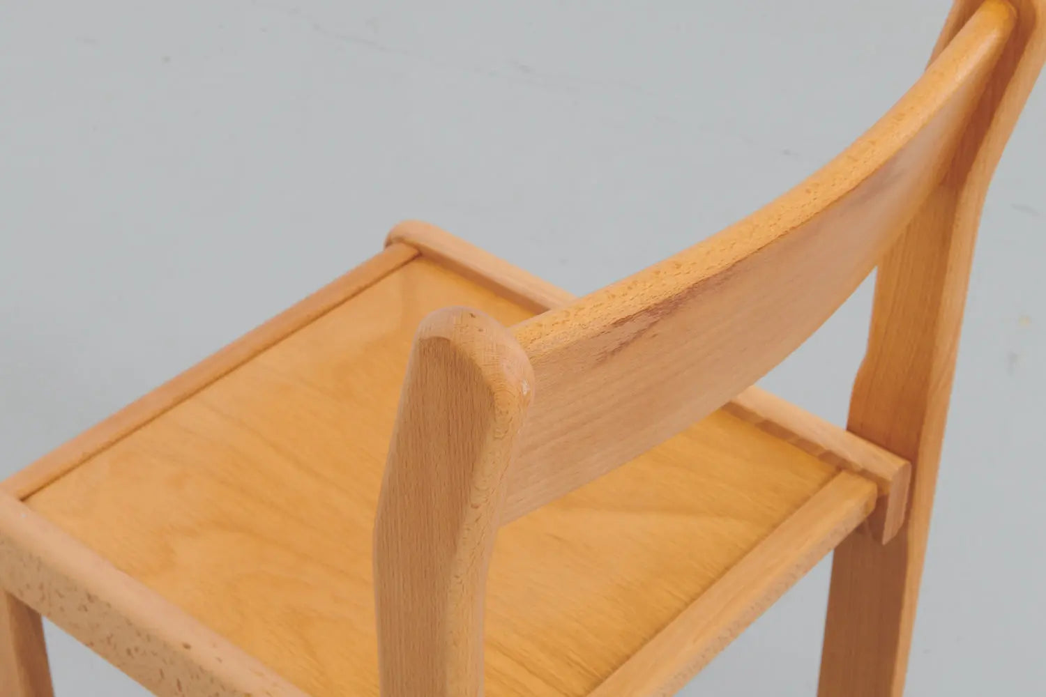 Chaise vintage tout bois hêtre Cartel de Belleville