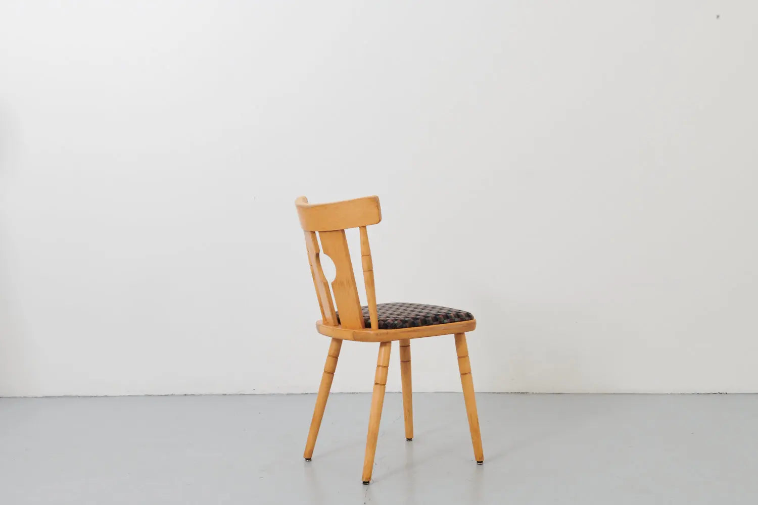 Chaise bistrot scandinave hêtre et multicolore Cartel de Belleville