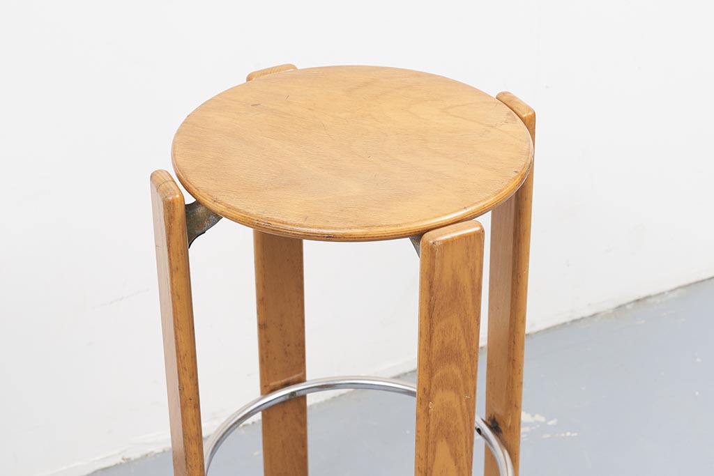 Tabouret vintage Bruno Rey chêne Cartel de Belleville