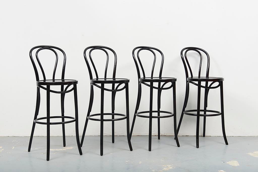 Chaise bistrot haute style Thonet noir Cartel de Belleville