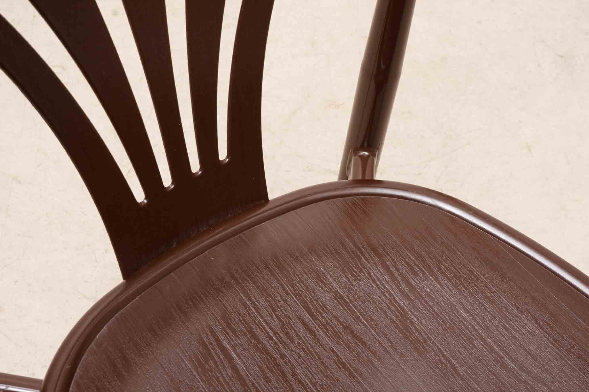 Chaise bistrot plastique