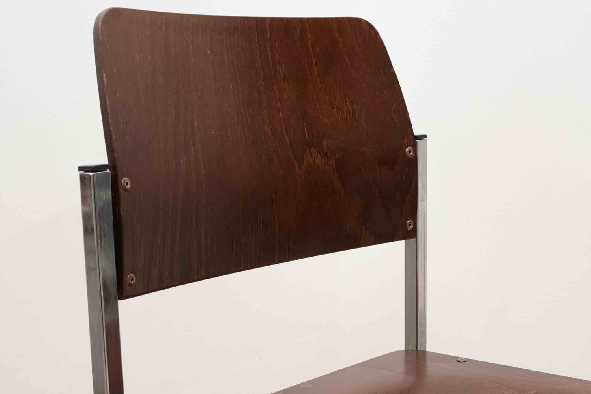Chaise empilable style Gijs ébène et chrome