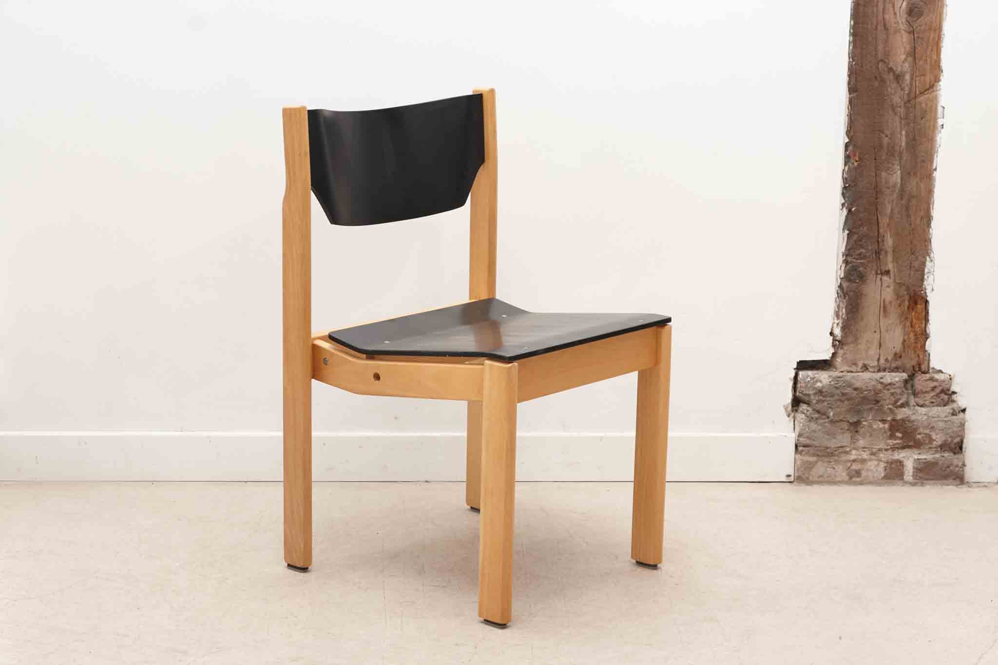 Chaise scandinave noir / hêtre