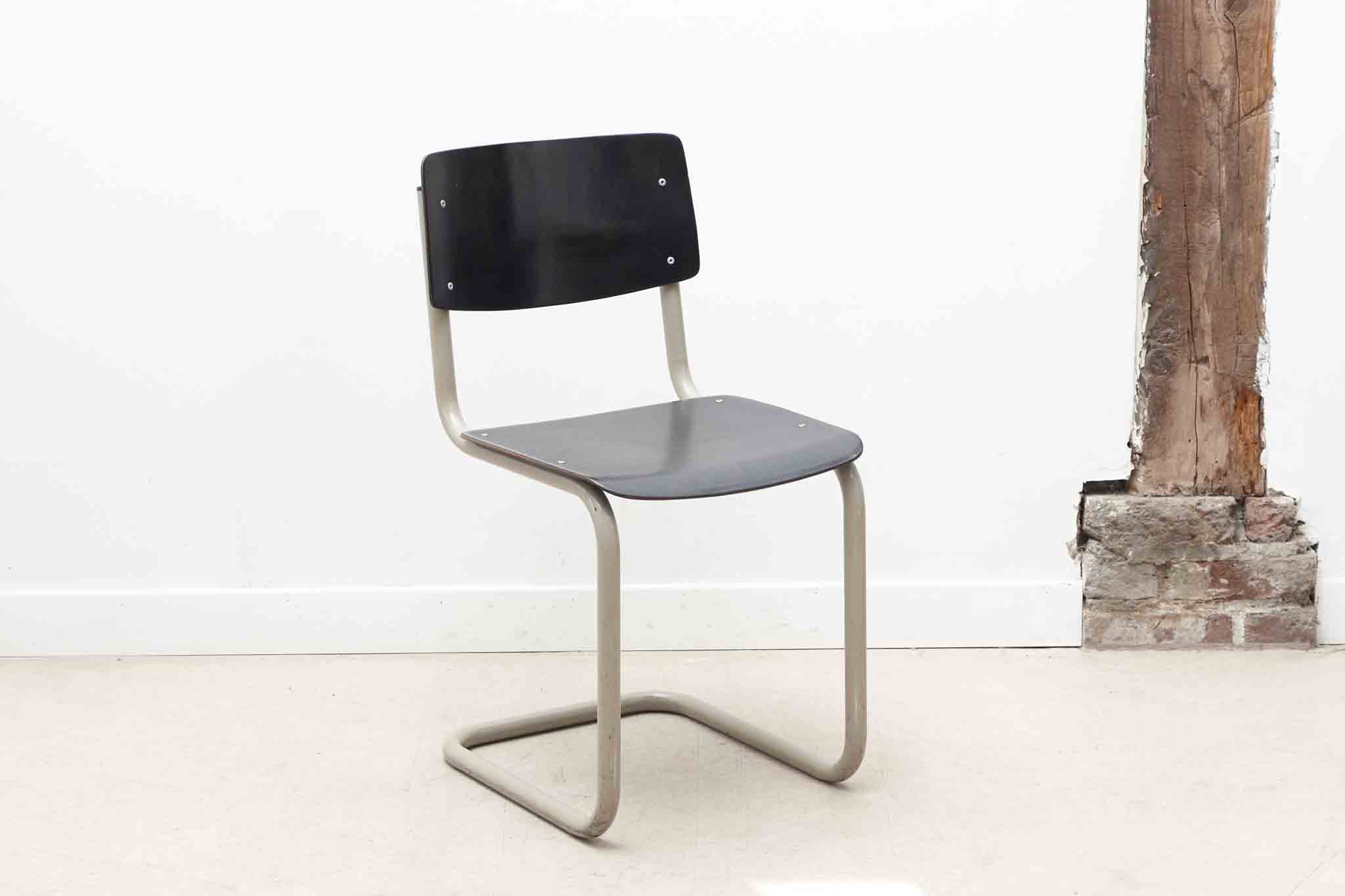 Chaise Pagholz en S