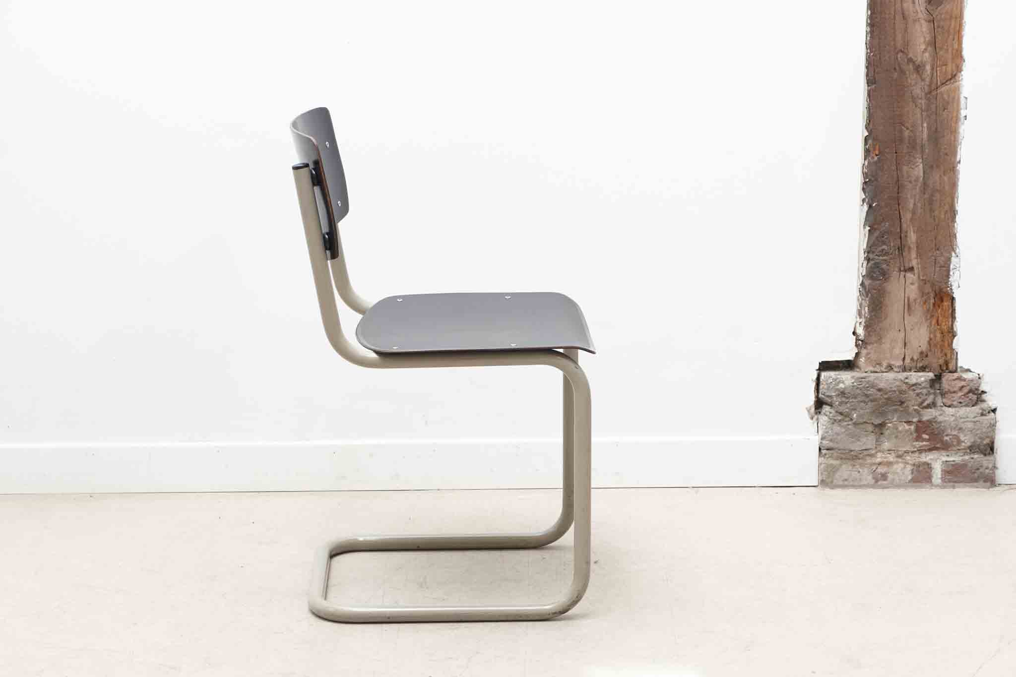 Chaise Pagholz en S
