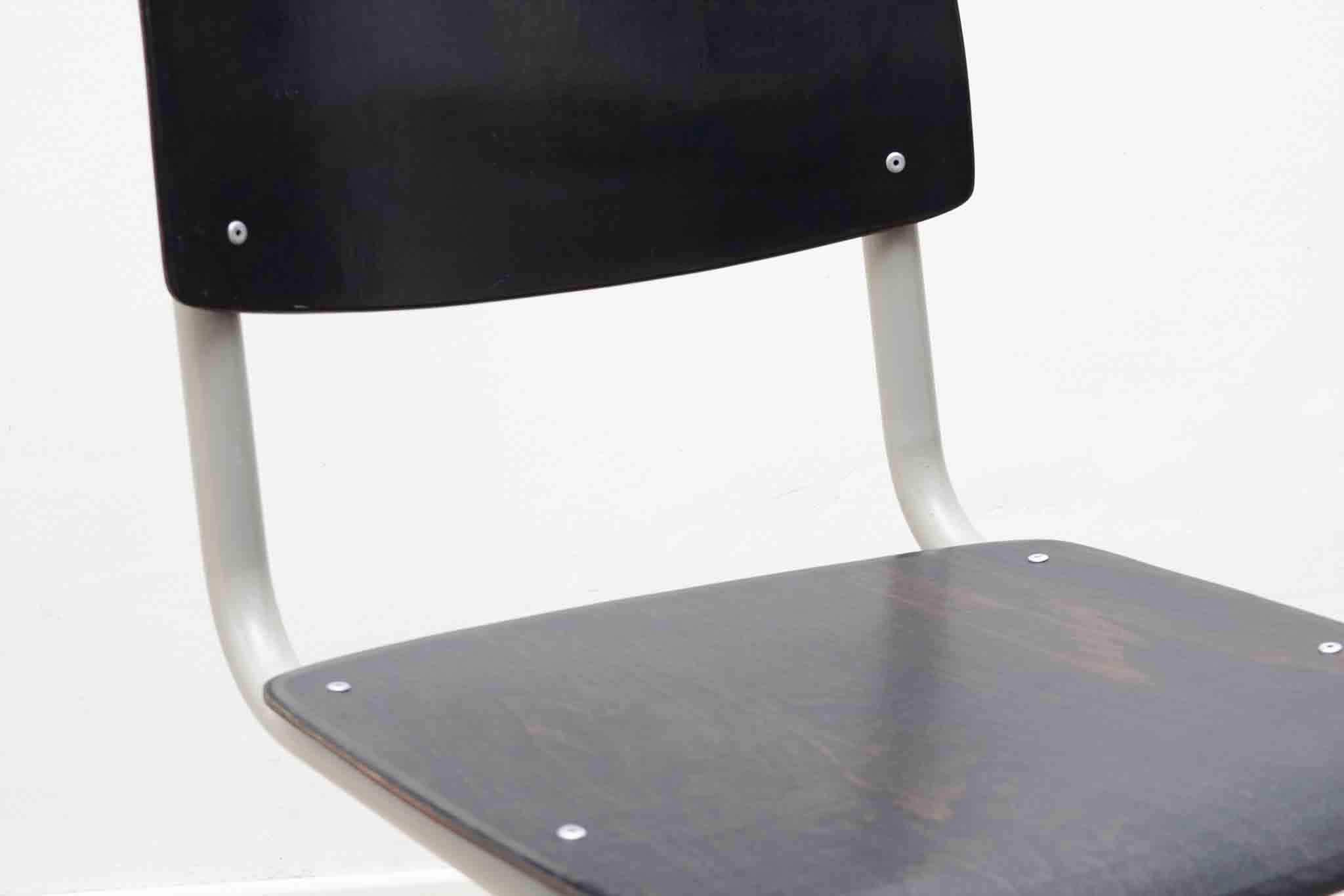 Chaise Pagholz en S