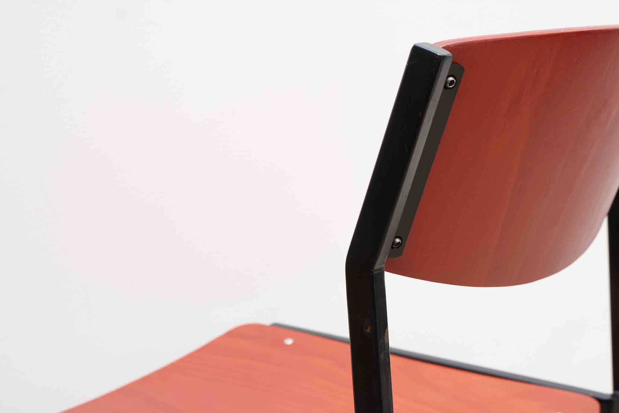 Chaises Gijs van der Sluis rouge et noir